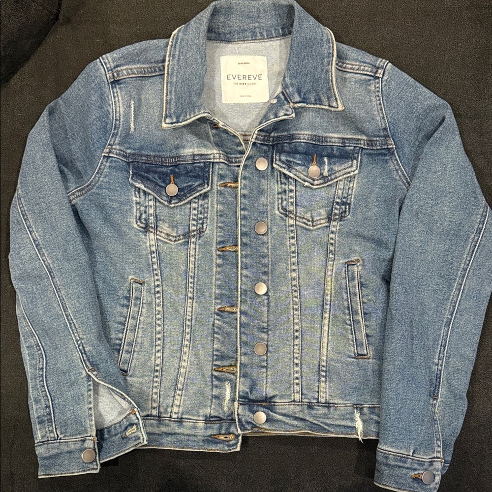 Evereve Classic Blue Denim Jacket